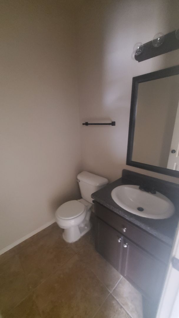 Building Photo - HOME FOR RENT ON THE EASTSIDE