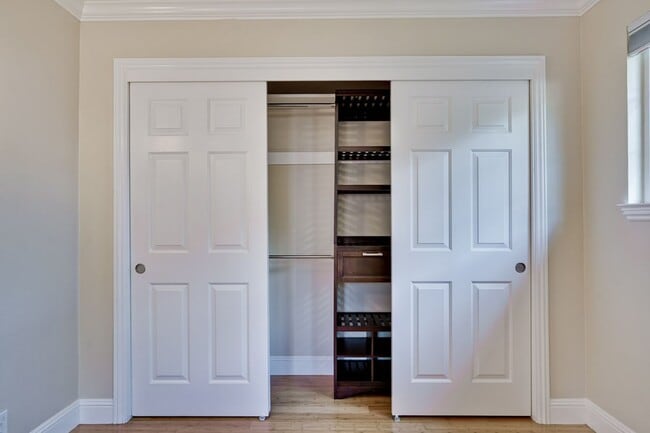 Building Photo - Updated 3 bedroom , 2 bath home in Mountai...