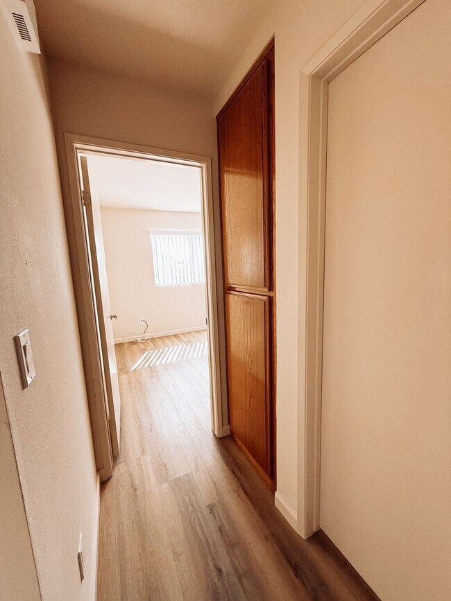 Building Photo - 6152 Orange Ave