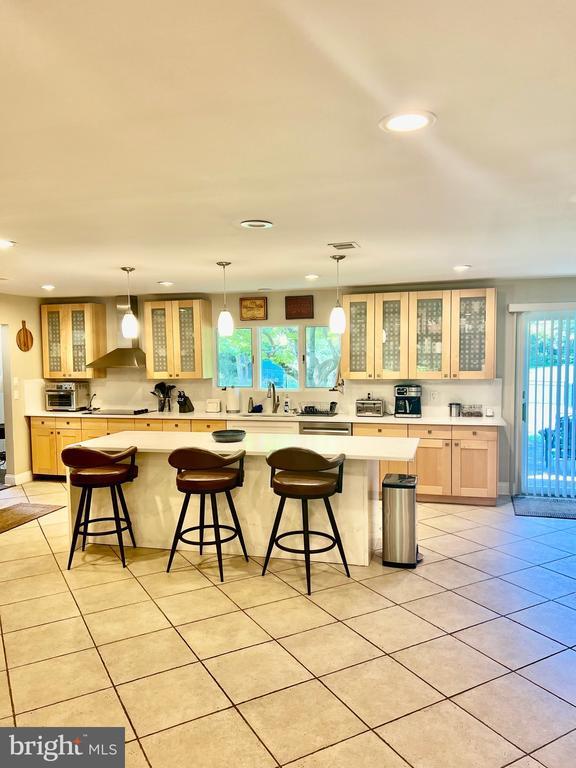 Building Photo - 1542 Crowell Rd