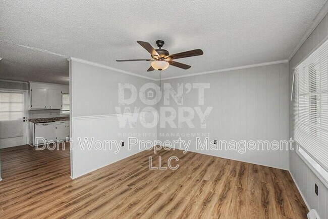 Building Photo - 201 Pinecrest Dr