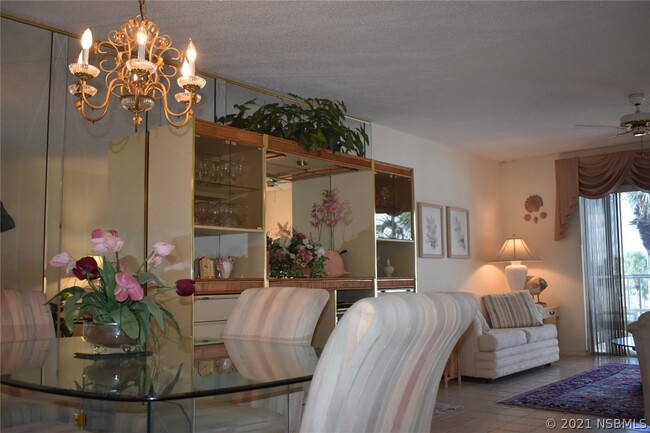 Building Photo - 325 N Causeway-