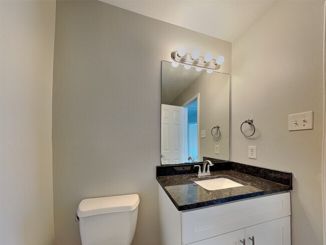 Building Photo - 21711 Falcongate Ct