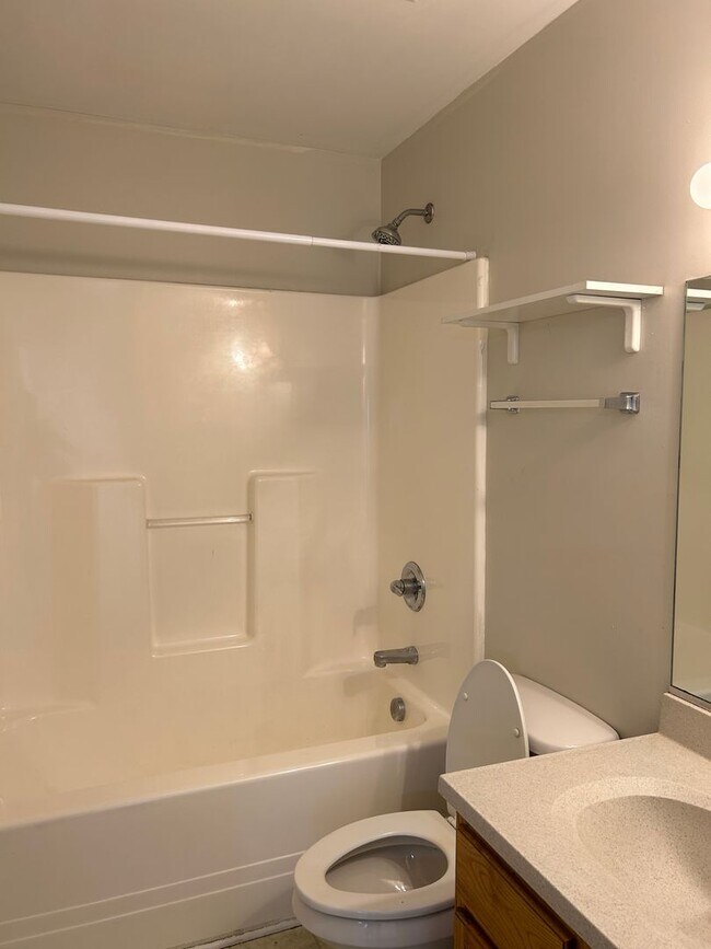 Building Photo - 239-2 Lexington Ave – Available August 2026