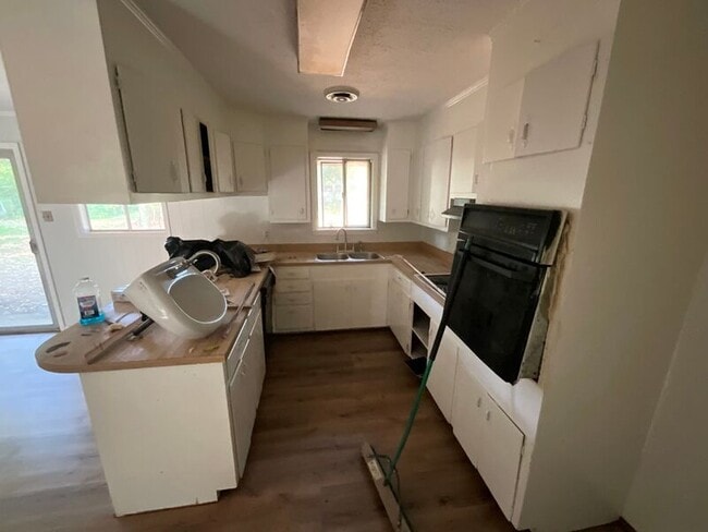 Building Photo - 131 Estates Ct