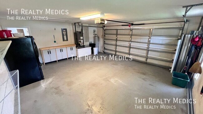 Building Photo - 3769 Grove View Ln