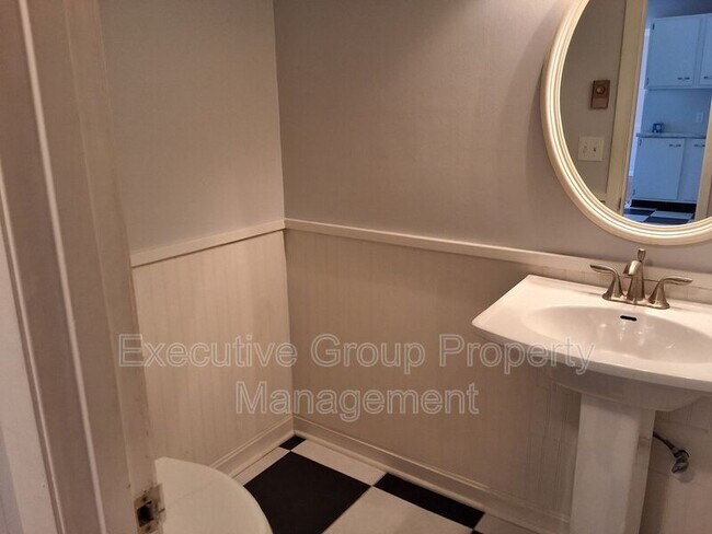 Building Photo - 813 Mohave Ct