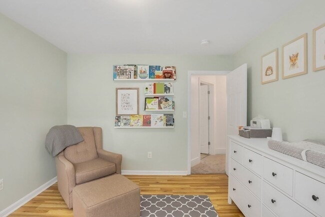 Building Photo - 37 Lindsay St