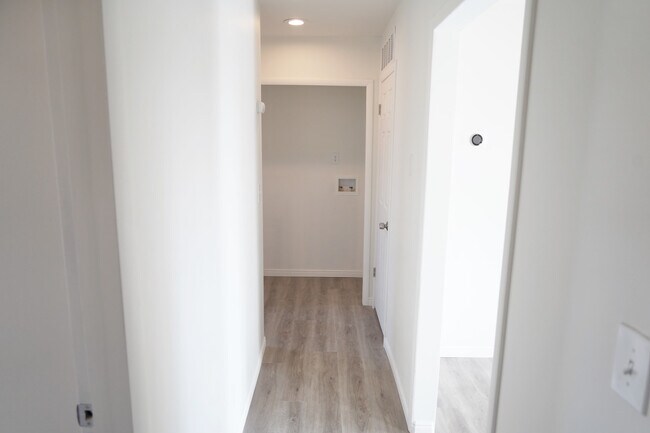 Building Photo - Layton 4-plex