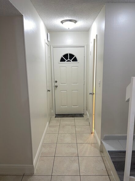 Building Photo - 5953 NW 25th Ct