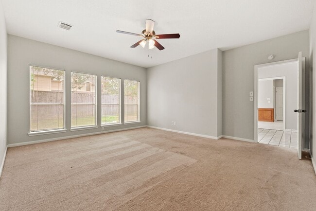 Building Photo - Spacious and Full of Character -  3,000+ S...