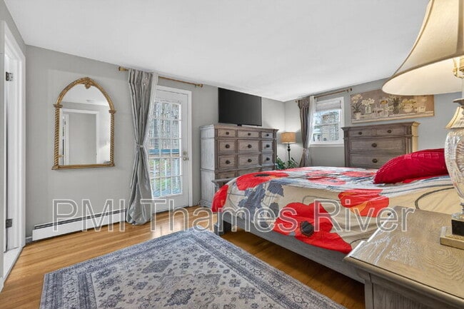 Building Photo - 74 Hurlburt St