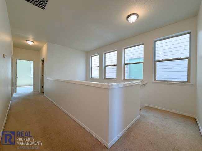 Building Photo - 18658 SW Hideo Ct
