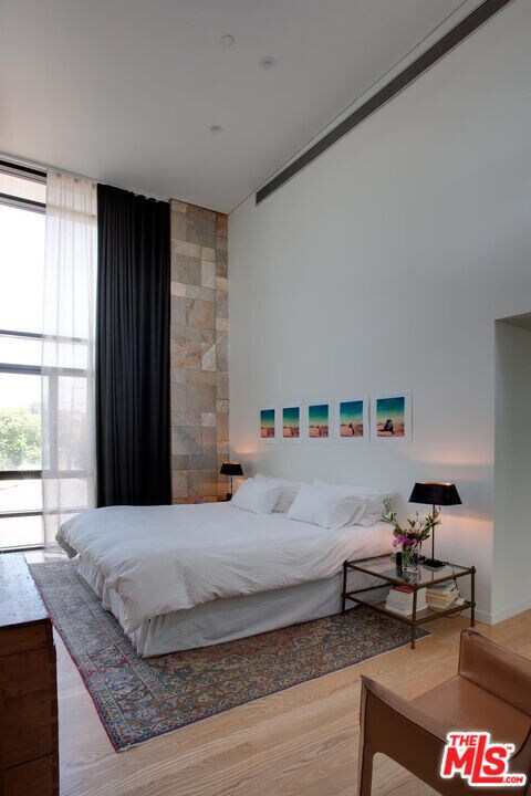 Building Photo - 2726 Montana Ave