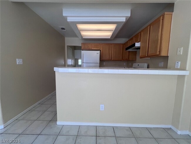 Building Photo - 3440 Middle View Dr