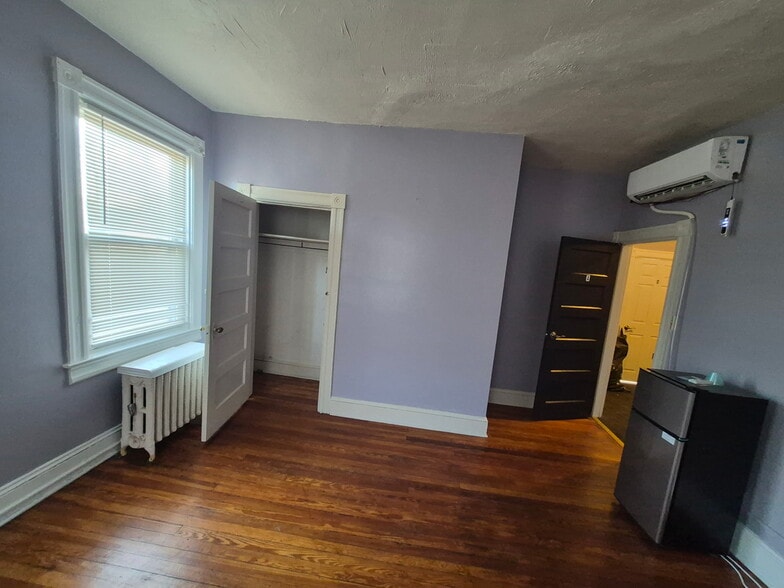 Building Photo - 5118 Gwynn Oak Ave