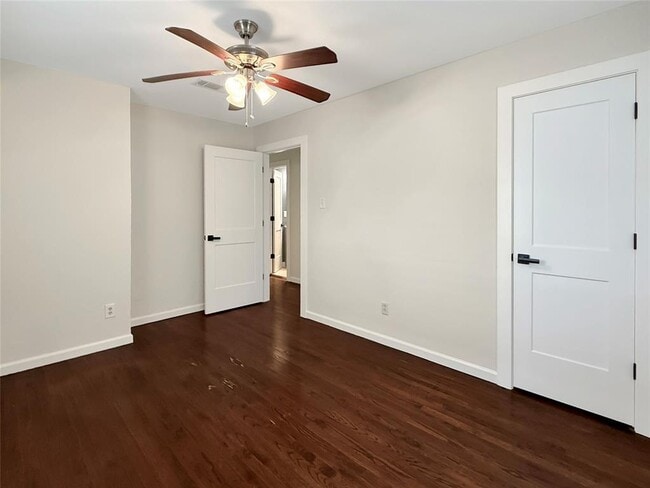 Building Photo - 5606 Samuel Huston Ave