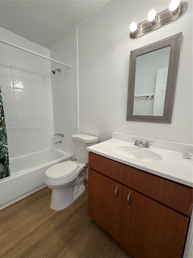 Building Photo - 4732 SW 33rd Ave