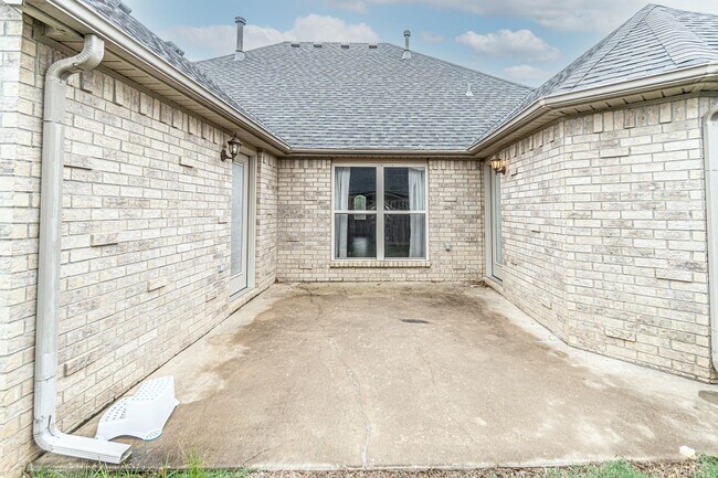 Building Photo - Cozy Centerton Home for Lease!