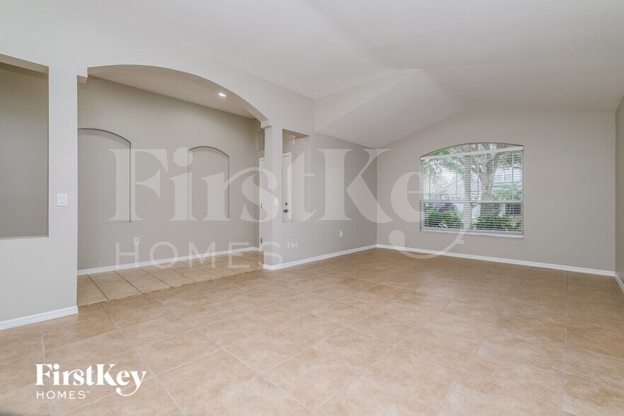 Building Photo - 10107 Arbor Run Dr