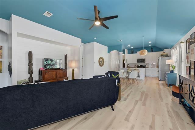 Building Photo - 508 Hackberry Dr