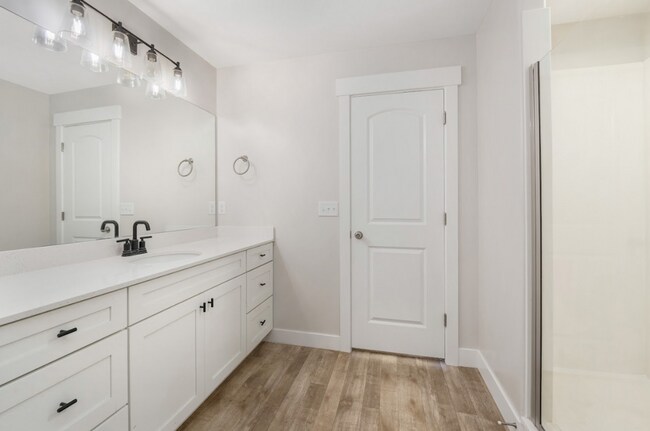 Building Photo - Pet Friendly 4-Bedroom End-Unit Townhome