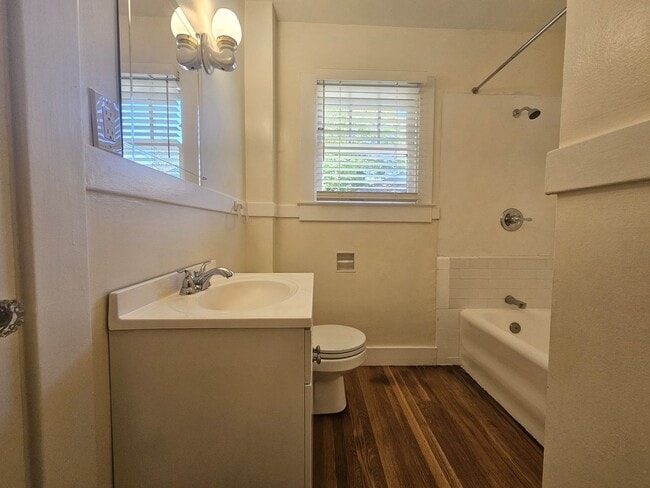 Building Photo - 4-Bedroom Single Family Home in Palo Alto-  lease take over