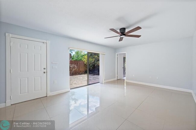 Building Photo - 4101 Wimbledon Dr