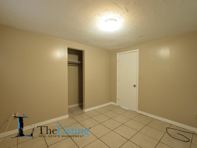 Building Photo - 2735 Bungalow Blvd