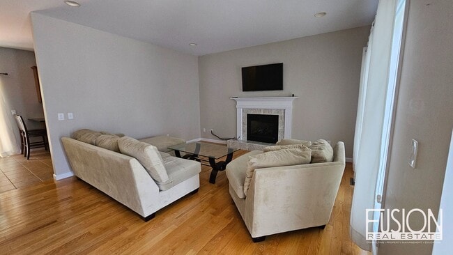 Building Photo - FREE July Rent for this Quiet, Four Bedroo...