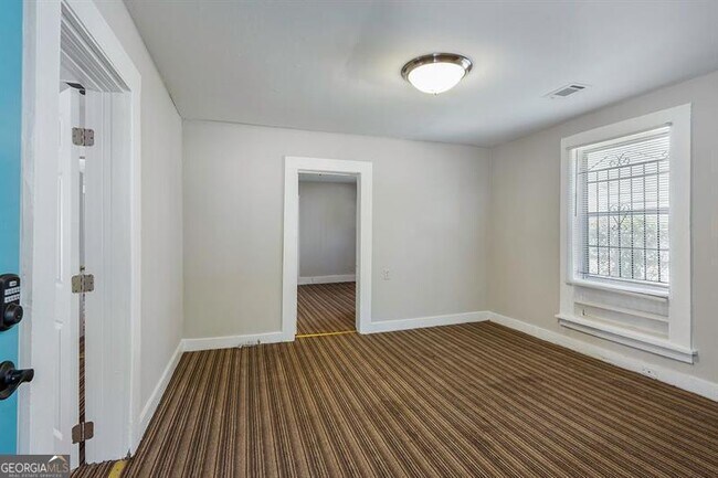 Building Photo - 184 Dahlia Ave NW