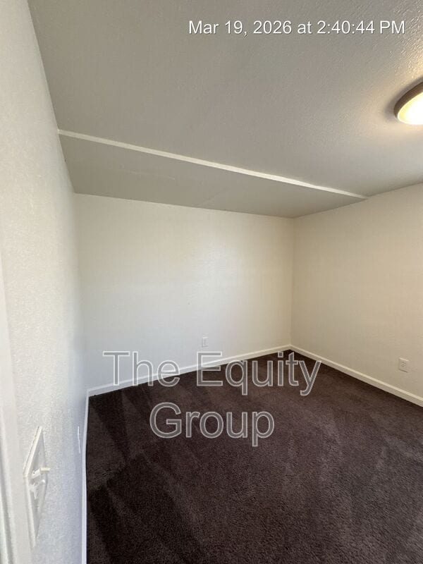 Building Photo - 610 Pickerell Ave