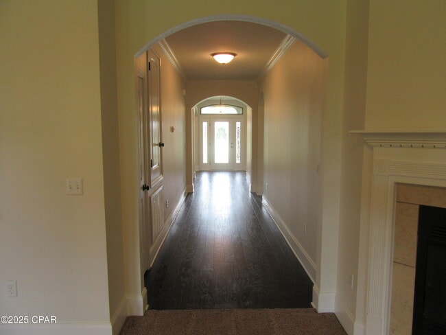 Building Photo - 114 Lake Merial Shores Dr