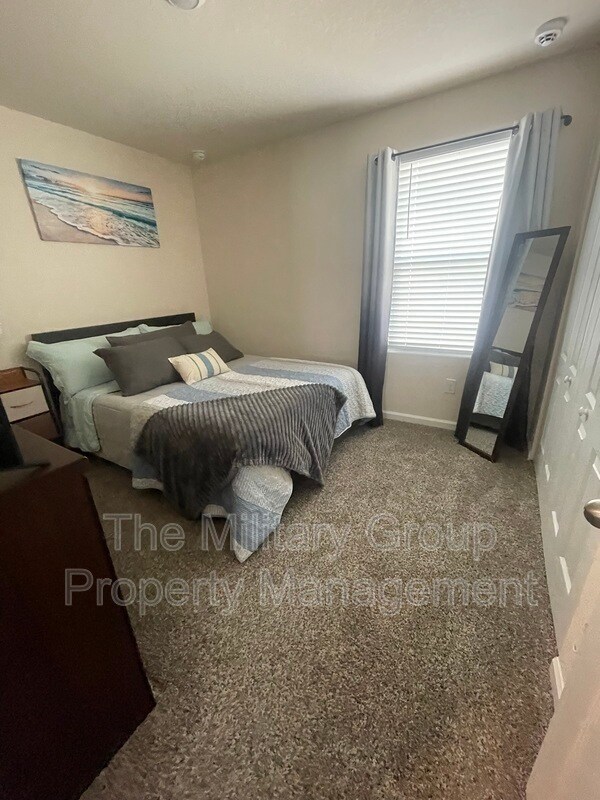 Building Photo - 15697 Strawberry Roan Ct