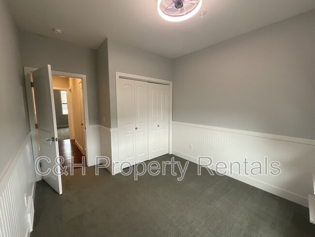 Building Photo - 5506 Sunny Cv