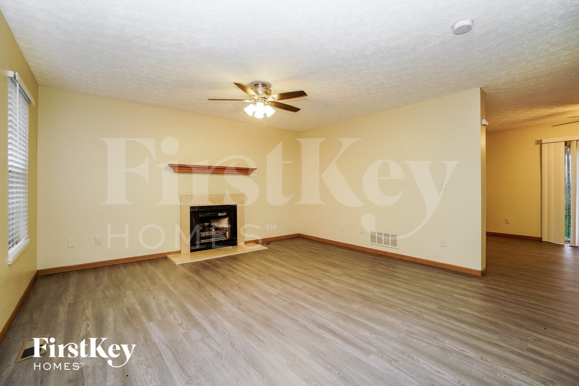 Building Photo - 3953 Highland Bluff Dr