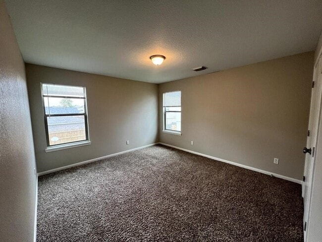 Building Photo - 6519 Mildenhall Ct