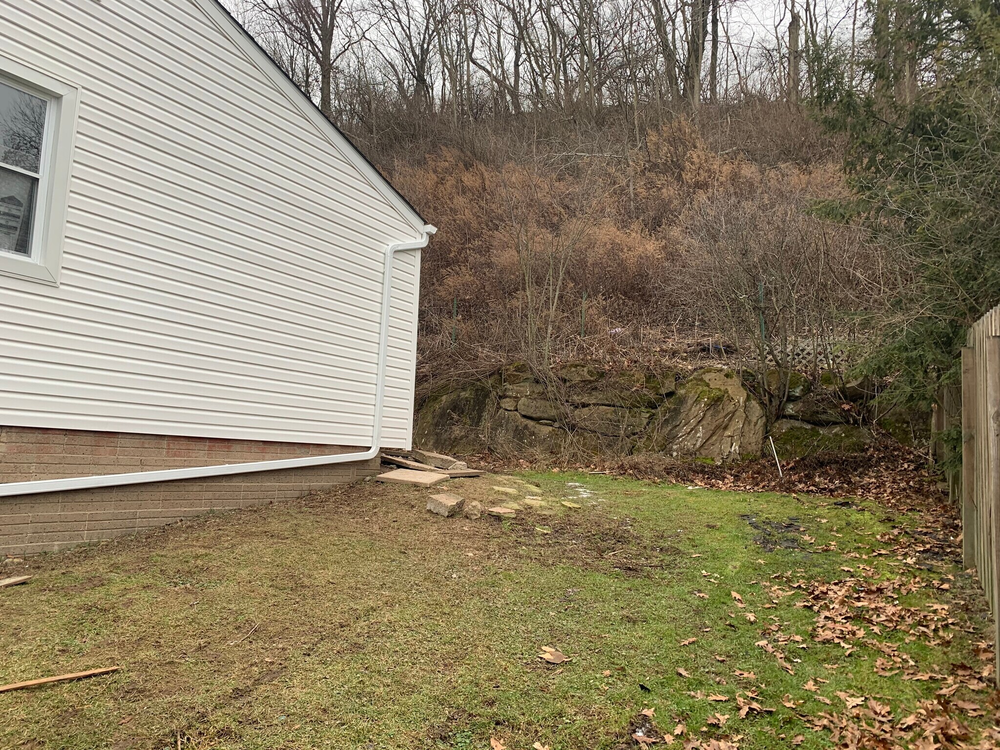 Building Photo - 4268 Sample Ct