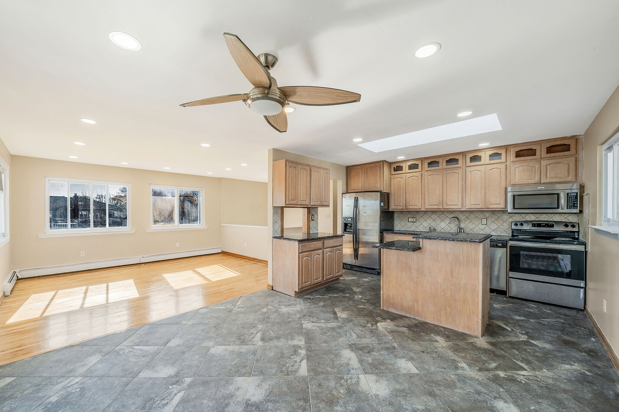 Building Photo - 4 Bay Pl