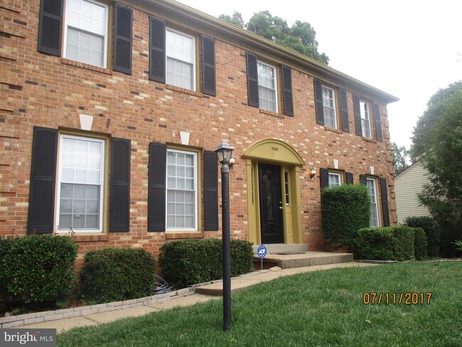 Building Photo - 15407 Skyline Dr