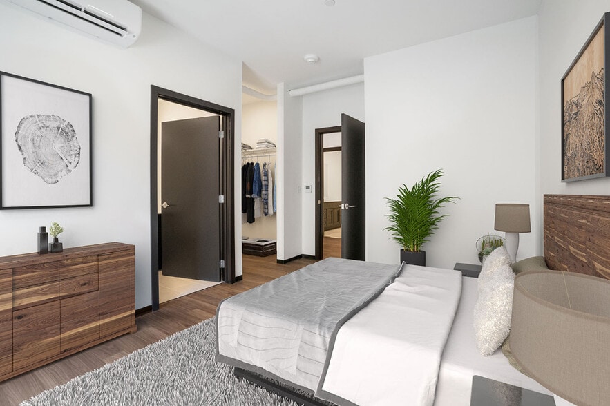 Building Photo - Urbane 210