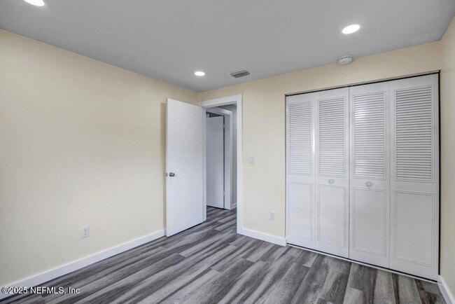 Building Photo - 269 Hermosa Ct