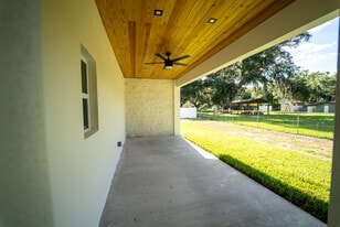 Building Photo - 2902 Robinson Rd