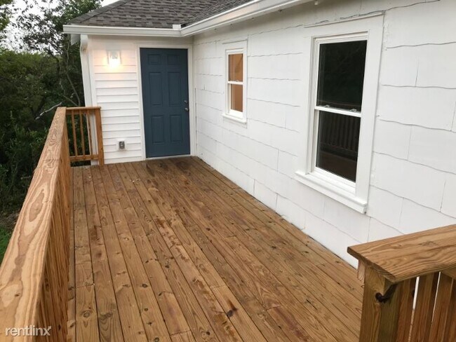 Building Photo - 2 br, 1 bath House - 802 S Water St