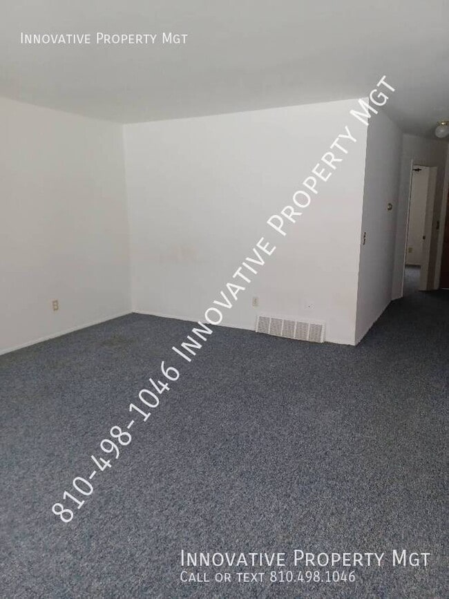 Building Photo - 6009 Holiday Gardens Dr