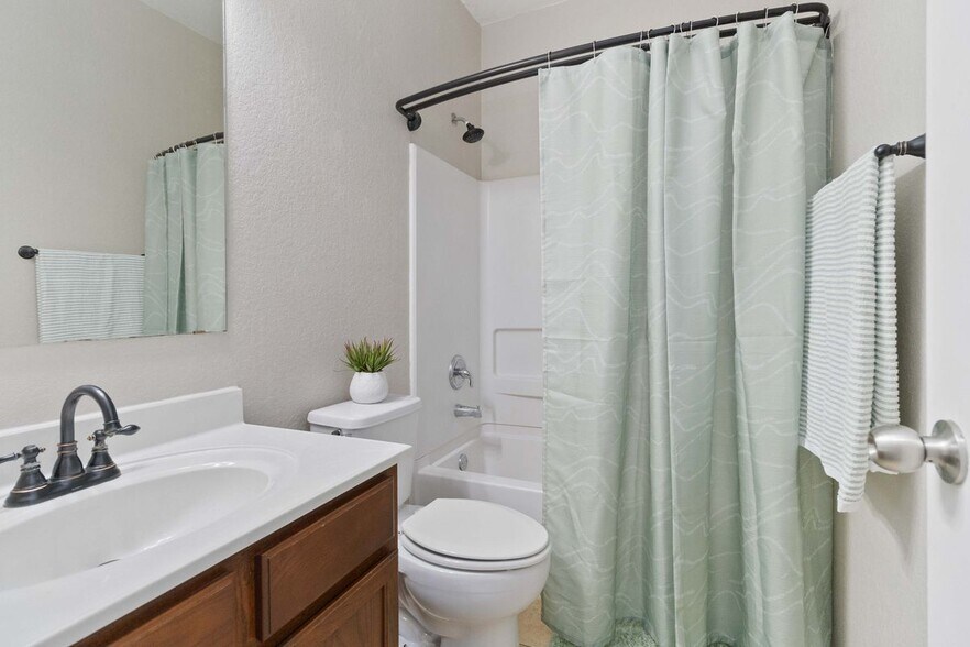 Building Photo - 3637 Double Diamond