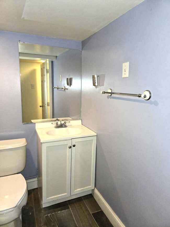 Building Photo - 3-Bedroom, 2-Bathroom in Brewers Hill