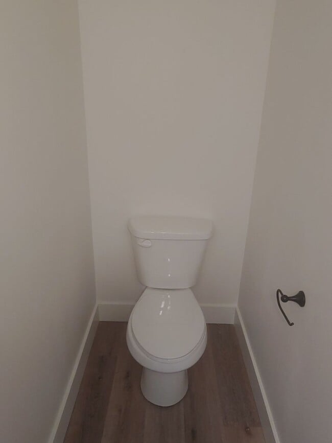 Building Photo - Townhome with Rooftop Balcony in Prime American Fork Location