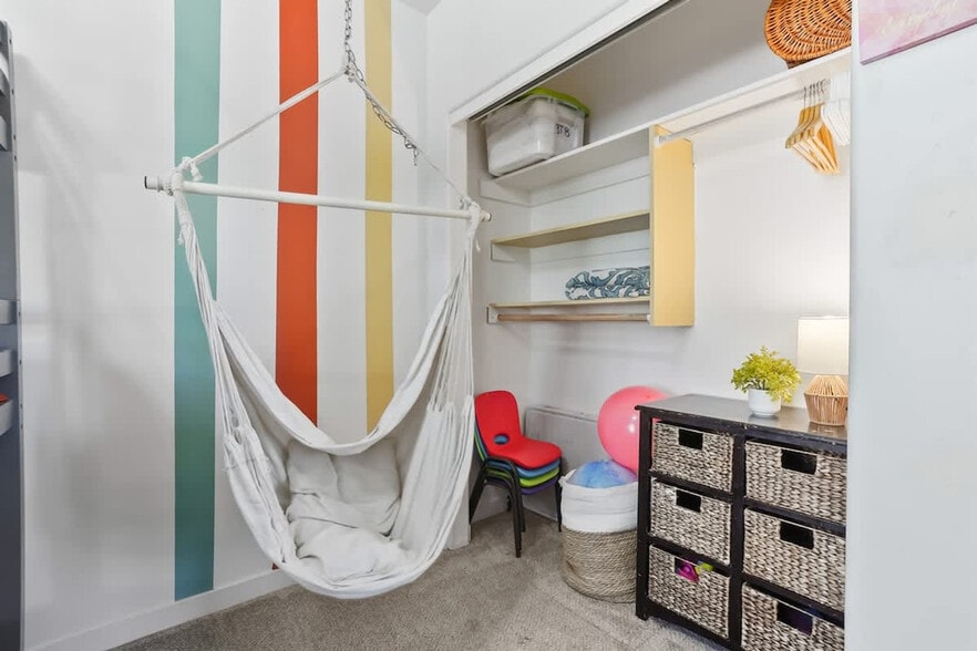 Building Photo - 304 Cliff Swallow Ave