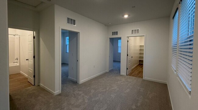 Building Photo - $2,550 Plum Tree, Move in Bonus $500 / Clovis Ave. & Shepherd, New 3 Bd House, Clovis, Heritage G...